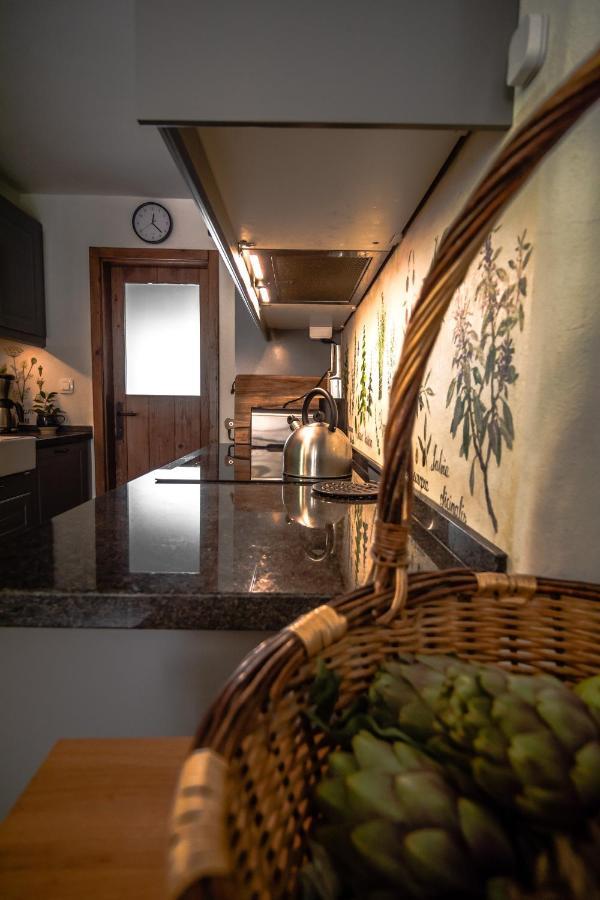 Kuninez, Holiday Home With Summer Kitchen Most na Soči Kültér fotó